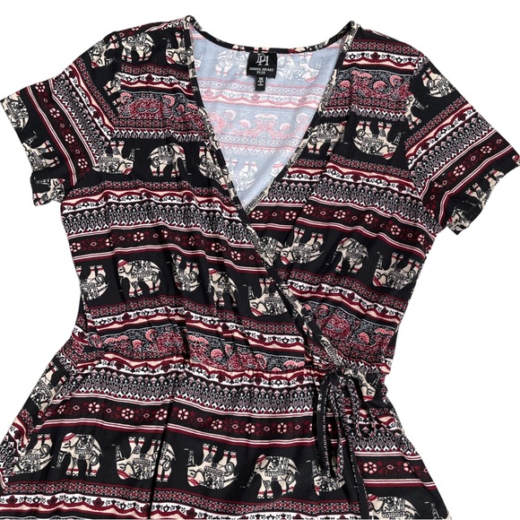 Derek heart plus size 1x short sleeve mini dress, vneck, elephants, ties at side - Picture 2 of 12